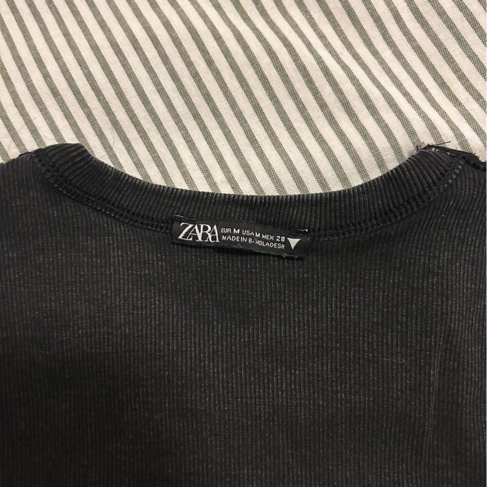 Zara Washed Ribbed Black Tee - Picture 3 of 4
